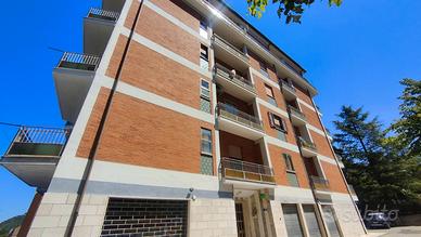 Appartamento con box in Via De Pretis