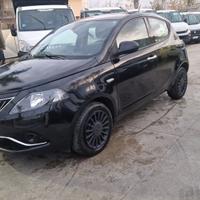 Lancia Ypsilon 1.0 FireFly 5 porte S&S Hybrid Ecoc
