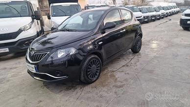 Lancia Ypsilon 1.0 FireFly 5 porte S&S Hybrid Ecoc