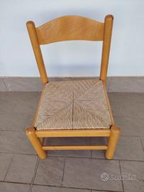 sedia con gambe tagliate 