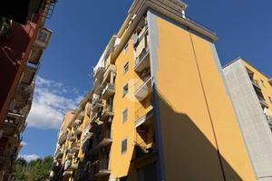 3 LOCALI A NAPOLI