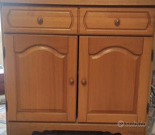 Credenza in buone condizioni