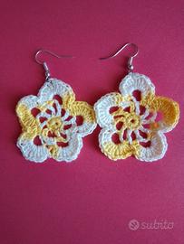 orecchini realizzati a uncinetto 
