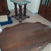 Tavolo classico in legno massello