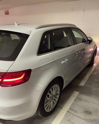 Audi A3 5p 1600 tdi Ambiente 110cv auto