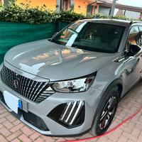 Peugeot e-2008 156 CV (54 kWh) Allure-Pari Nuovo
