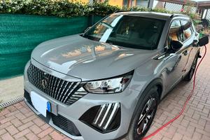 Peugeot e-2008 156 CV (54 kWh) Allure-Pari Nuovo