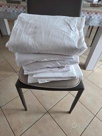 Completo  letto 4 matrimoniali e 2 singoli.