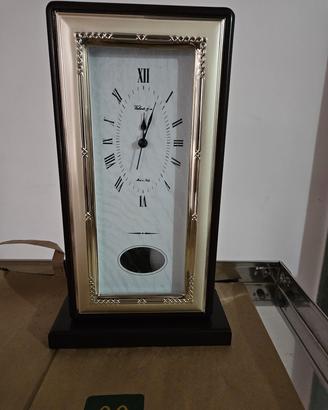 Orologio da tavolo con pendolo