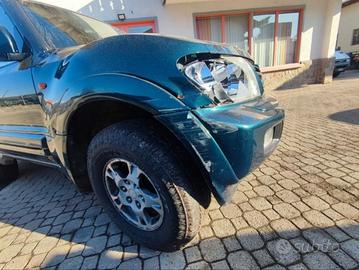 PARAFANGO ANTERIORE DESTRO PAJERO V60 GLX 2003