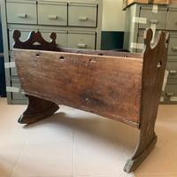 Culla antica a dondolo