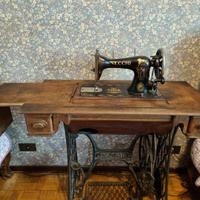 Macchina da cucire Necchi Vintage