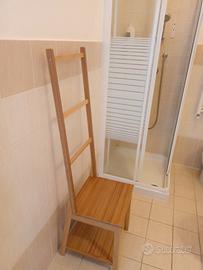 SEDIA RAGRUND IKEA con porta asciugamani e ripiani