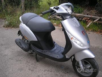 Piaggio ZIP 50 4t con solo 3.700 km