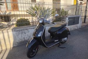 Vespa GTS 300  (2012)