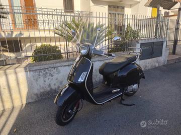 Vespa GTS 300  (2012)
