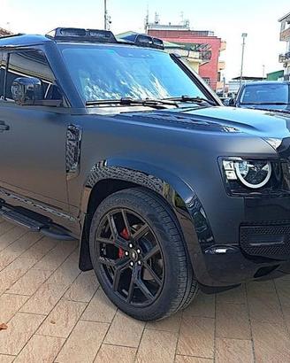 Land Rover Defender 110 2.0d sd4 HSE awd 240c...