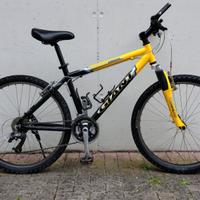 Bicicletta MTB 26" ragazzo/a Giant front