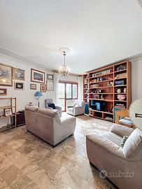 Luminoso Pentavano in zona centrale