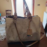 borsa bauletto Alviero martini 