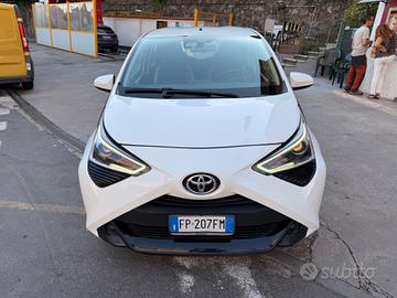 TOYOTA AYGO 1.0 NEOPATENTATI KM 23 MILA !!!!!