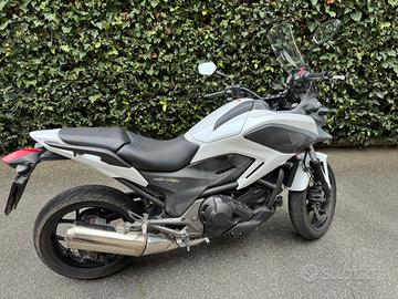 Honda NC 750 X DCT cambio automatico sequenziale