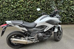 Honda NC 750 X DCT cambio automatico sequenziale