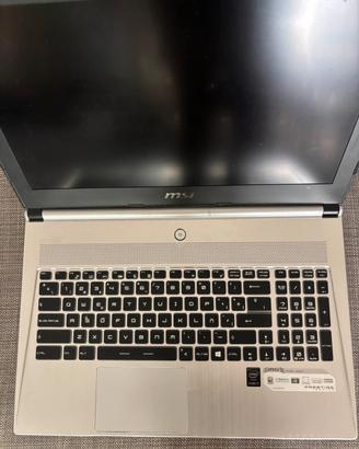 notebook msi  prestige 17.3-i7/8gb ram/ssd/gtx950m