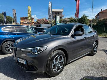 Alfa Romeo Stelvio 2.2 Turbo diesel 160 CV AT8 RWD