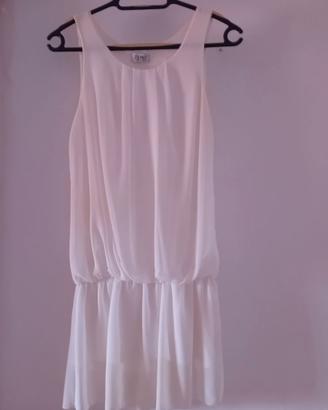 Vestito bianco elgente in voile e sottoveste
