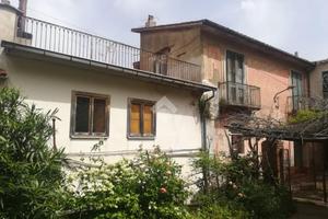 CASA INDIPENDENTE A SERINO