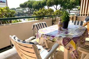 Attico con terrazza, cantina e posto auto