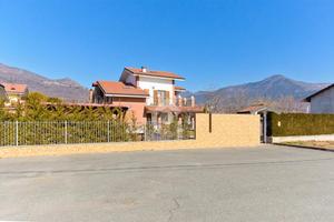 VILLA SINGOLA A VILLAR DORA