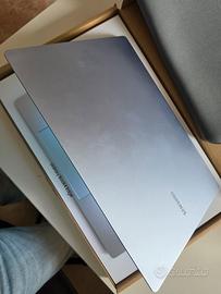 Samsung galaxy Book 4 edge con mouse e cover