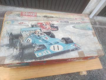 modellini filoguidati