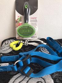 Set accessori cane: pettorina, spazzola, gioco