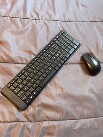 Logitech MK220 Set Tastiera + Mouse Wireless