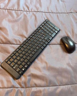 Logitech MK220 Set Tastiera + Mouse Wireless