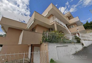 Immobile in asta di 83 m² con 3 locali a Santo Ste