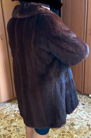 Pelliccia Visone Elegante e Classico