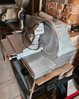 affettatrice professionale 380V