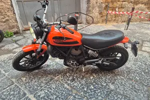 ducati scrambler Sixtytwo 400