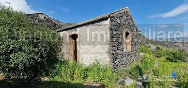 Rustico con terreno a Portosalvo di Mascali