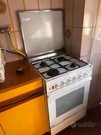 Piano cottura 4 fuochi e forno Glem Gas