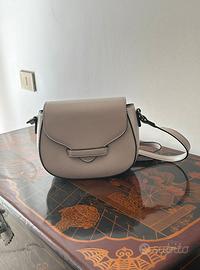 Borsa in ecopelle a tracolla color lavanda