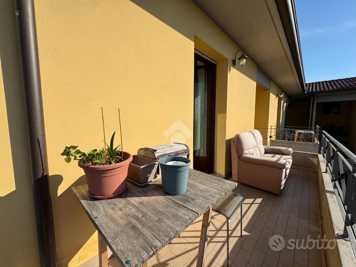 Apartment in Montelabbate, Castello - Altro