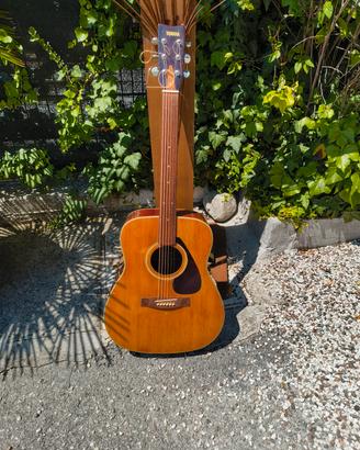 chitarra acustica Yamaha FG 335