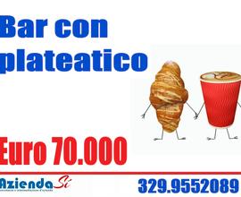 Bar con cucina e plateatico 44r