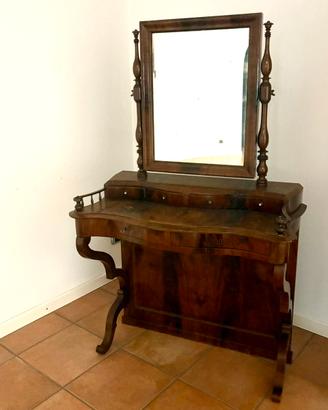 Antica petineuse/toeletta con specchio