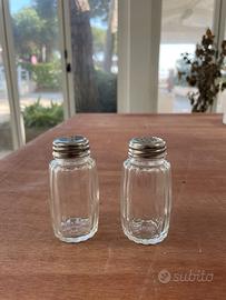 Spargi sale e pepe in vetro costolato - 60 pz